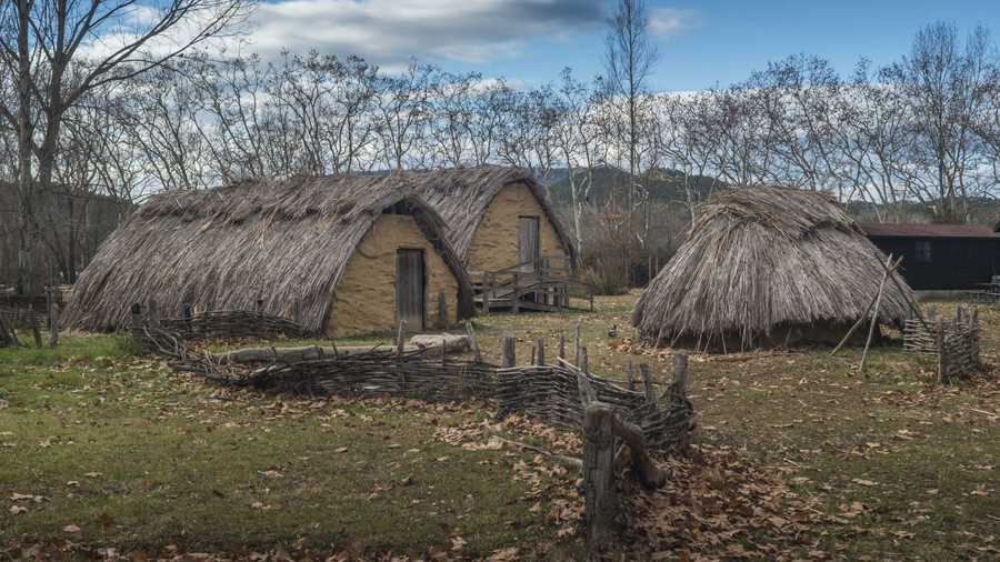 Recreació del poblat neolític de la Draga. Autor: Raül Soteras 