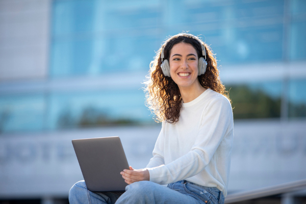 Fira virtual de màsters, postgraus i doctorats UAB