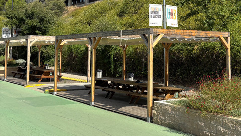 Taules de pícnic a l'Espai Saludable i Sostenible (Espai SiS)