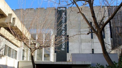 Entrada de la Facultat de Psicologia