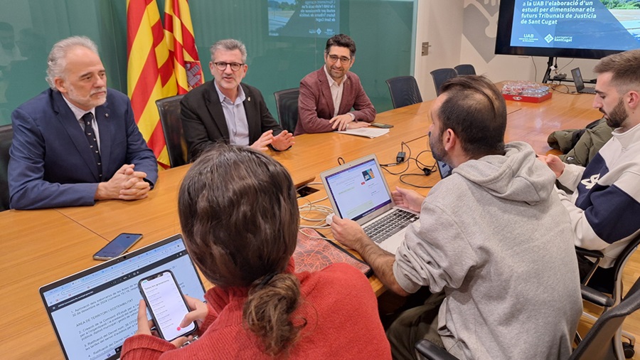 Javier Lafuente i l'alcalde Josep Maria Vallès