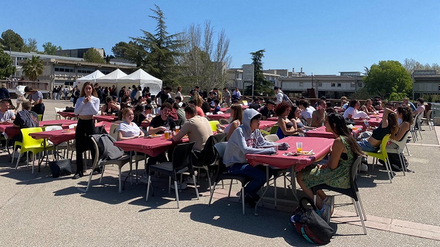 La darrera edició de La Comunitàriava va tenir lloc a la plaça Cívica.