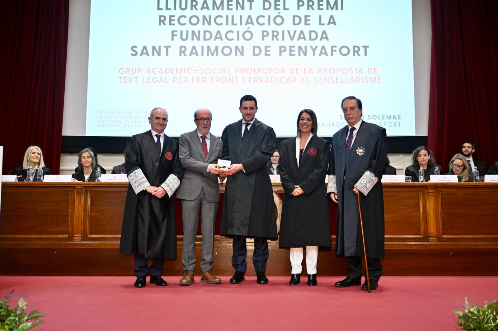 De izquierda a derecha: Jesús M. Sánchez García, decano del Colegio de la Abogacía de Barcelona y pr