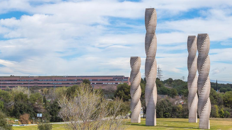 Campus UAB, amb les columnes