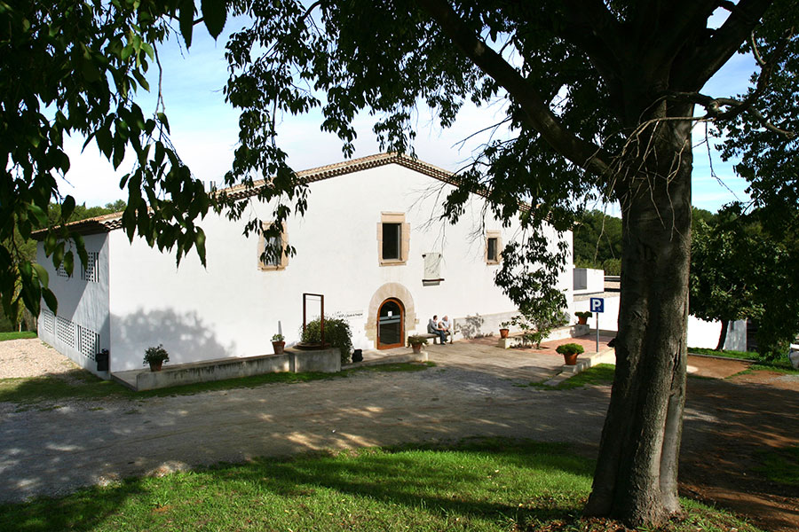 Foto de la masia de l'Escola de Doctorat