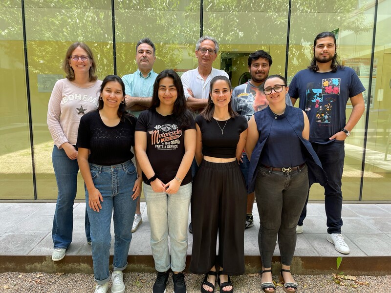 Fotografia del grup de recerca liderat per Antonio Barbadilla