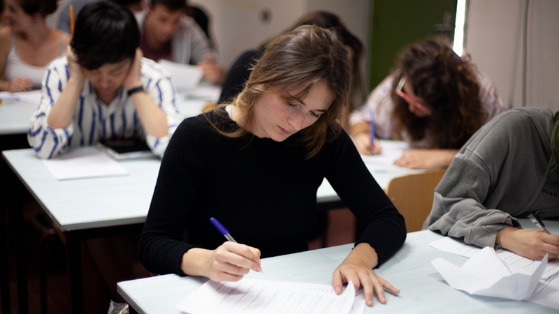 Imagen de una estudiante